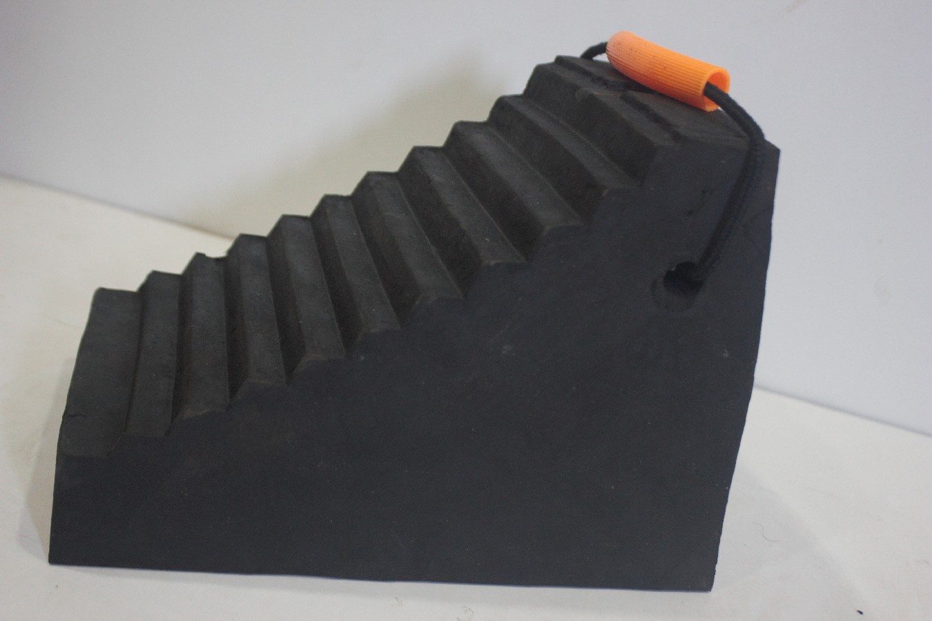 L-Shape Rubber Wheelchock